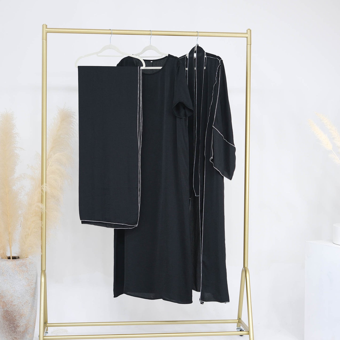 AMARA Abaya inkl. passenden Hijab (Vier-Teiler)