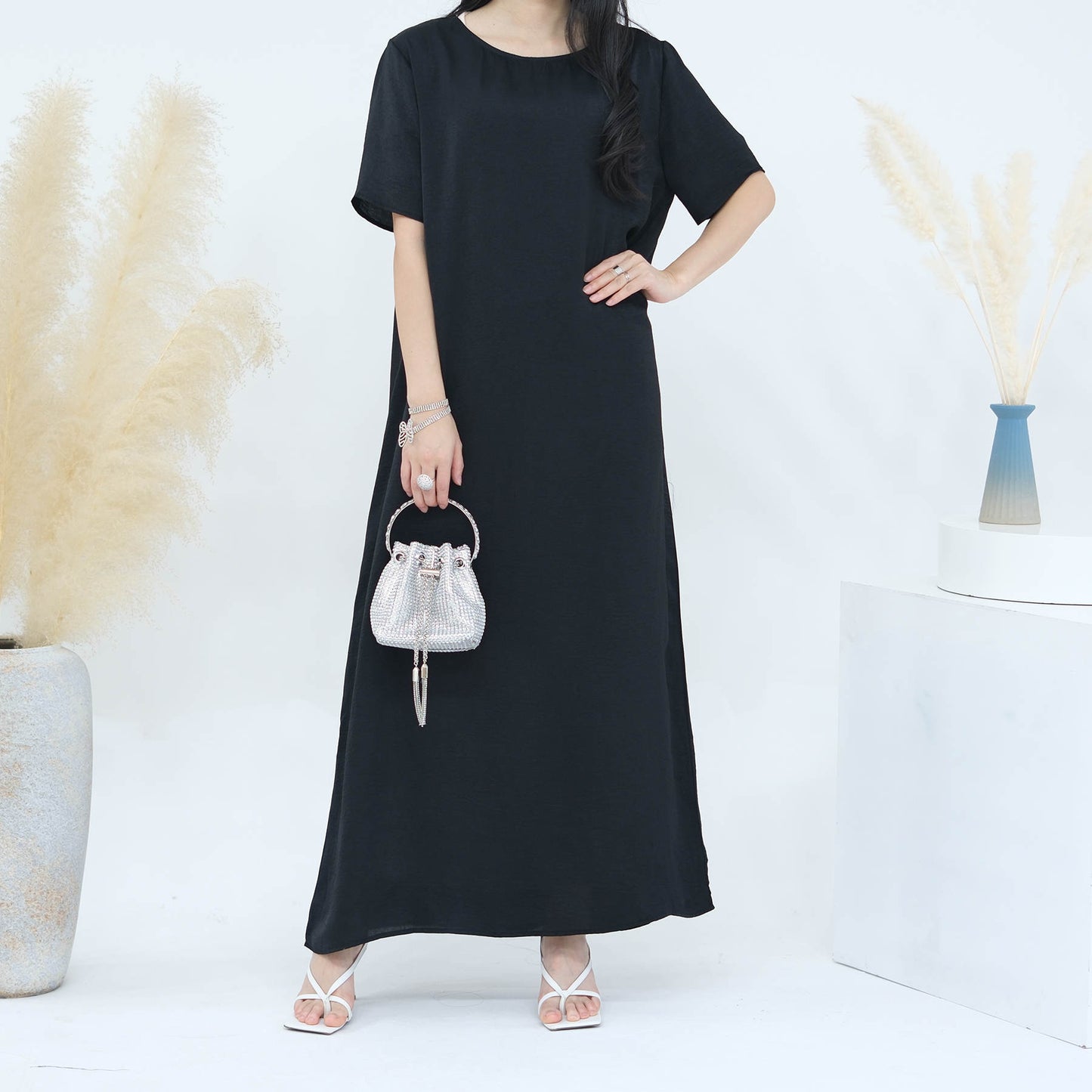 AMARA Abaya inkl. passenden Hijab (Vier-Teiler)