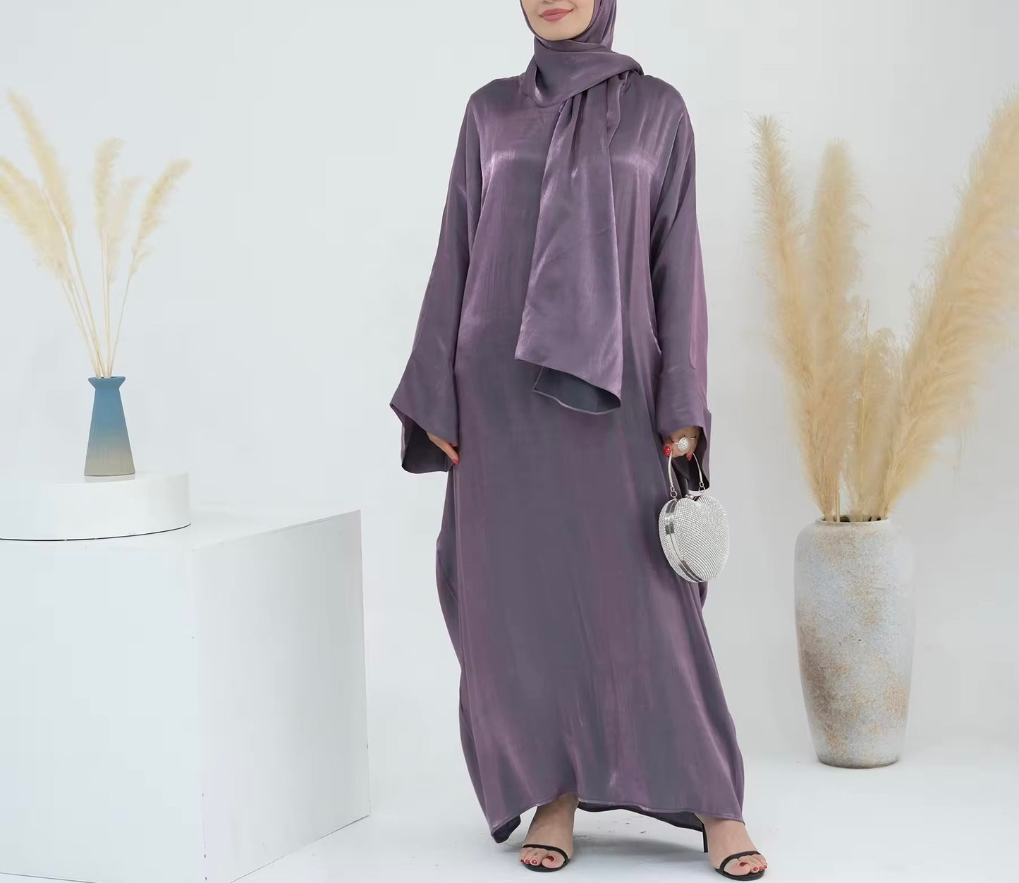 SHINY DALIA Abaya mit integrierten Hijab